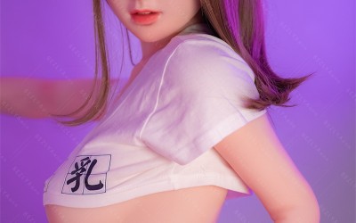 新しいラブドールの臭いを取り除く方法: 効果的な掃除のヒント