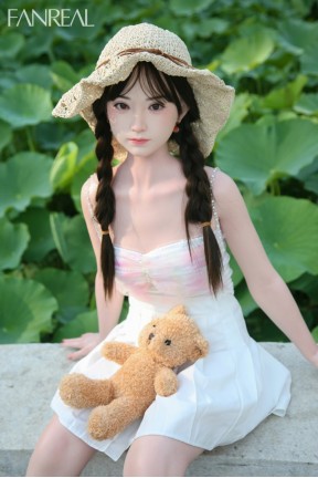 キュートな清楚 美少女ラブドール FANREAL 茉 フルシリコン製 153CM Bカップ