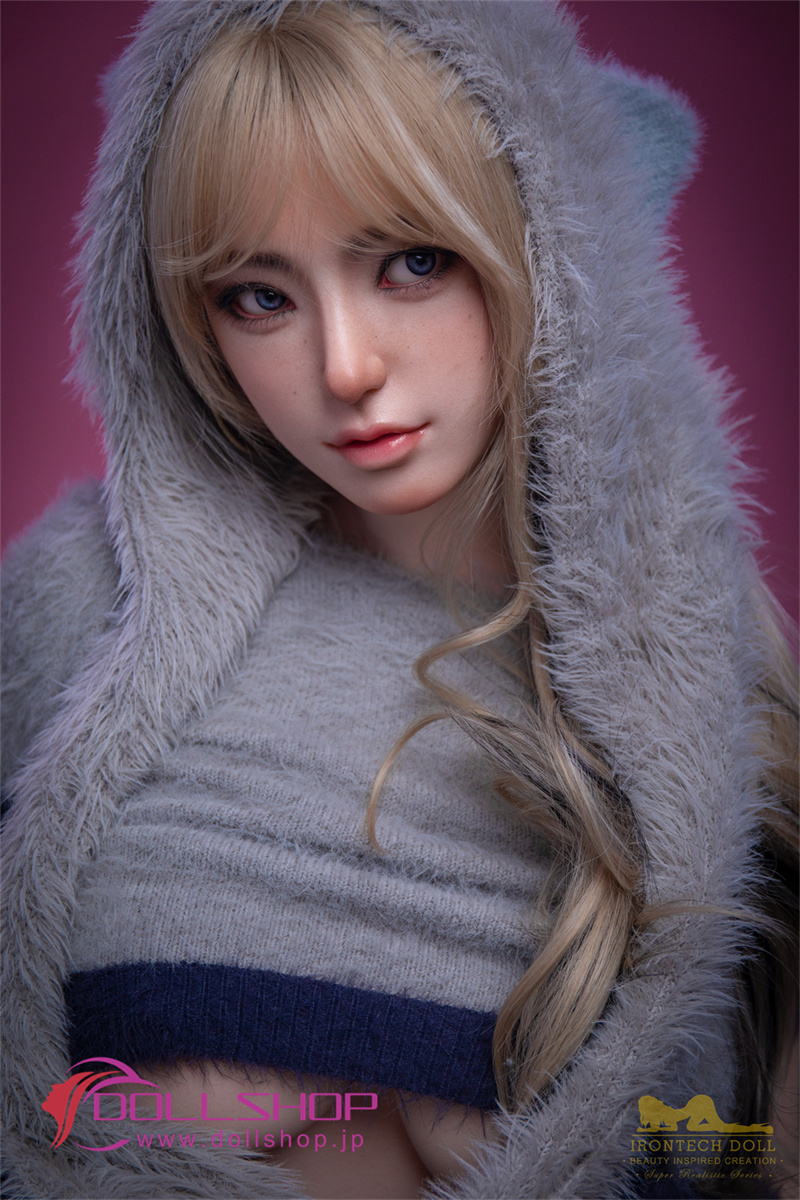 Irontech Doll  エロ 巨乳 美人  MIKU  ラブドール フルシリコン 164cm Eカップ そばかす付きドール